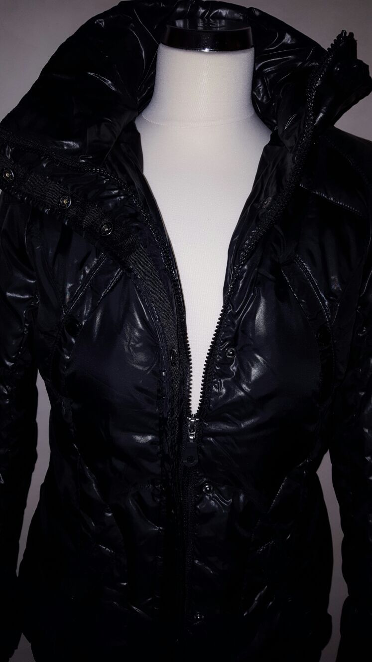 Steppjacke Winterjacke Damen schwarz gepolstert Neu größe 34 fällt groß aus